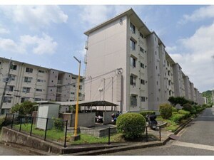 中山五月台住宅8号棟外観写真