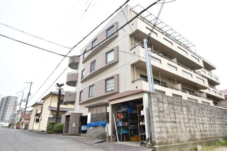 デルフィー鳳外観写真