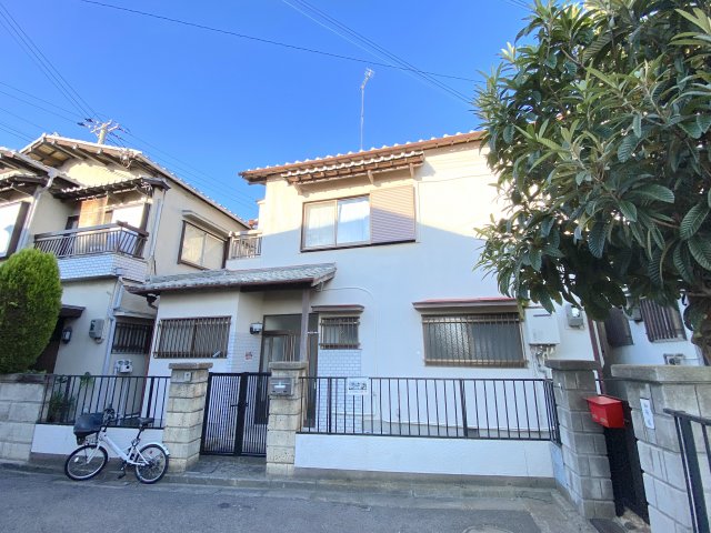 中区毛穴町373-8貸家