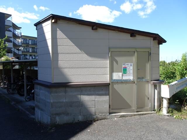 物件外観写真5　(ゴミ置き場)