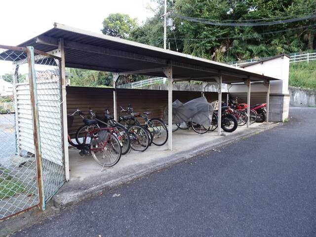 物件内観写真18　(駐輪スペース)