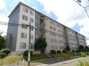 膳所ハイツ9号棟外観写真