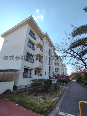香里三井団地82号棟