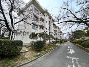 香里三井F住宅　79号棟外観写真