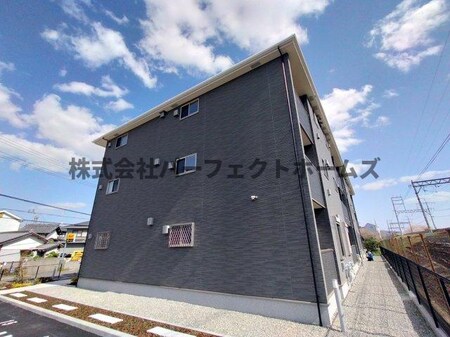 ガーデンレイーサ外観写真