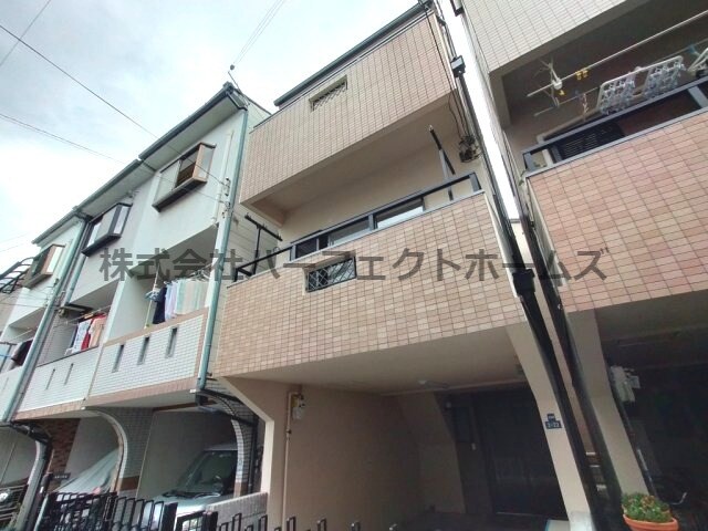 成美町戸建　賃貸の物件外観写真