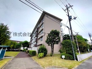 釈尊寺団地６号棟外観写真
