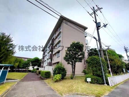 釈尊寺団地６号棟外観写真