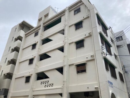 メゾンひがしまち外観写真