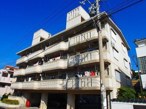 クイーンパレス外観写真