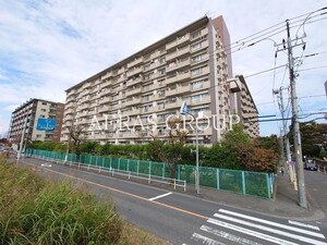 府中住吉町住宅4号棟外観写真