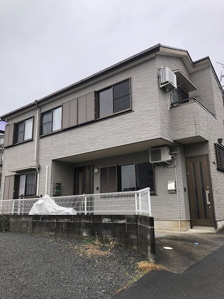 ハイヴ鶴巻外観写真
