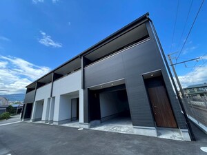 GARAGE　TRADITION（ガレージトラディション）外観写真