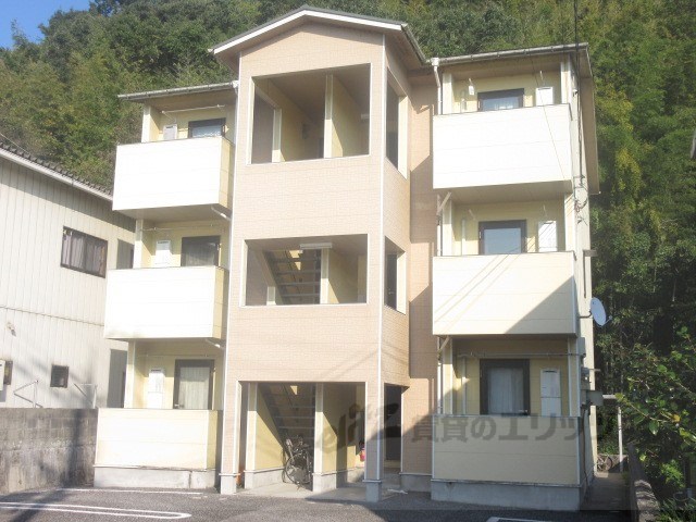ＥＡＳＴ　ＧＡＲＤＥＮ
