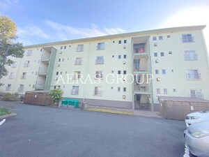 柏陽団地4号棟外観写真