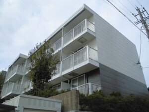 レオパレス油ヶ渕外観写真