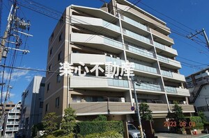アンビシャスマンション外観写真
