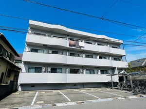 ロイヤルシャトーⅡ号館（バス・トイレ別）外観写真