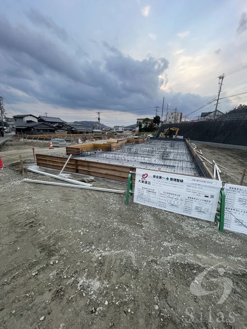 三郷町勢野東アパート１