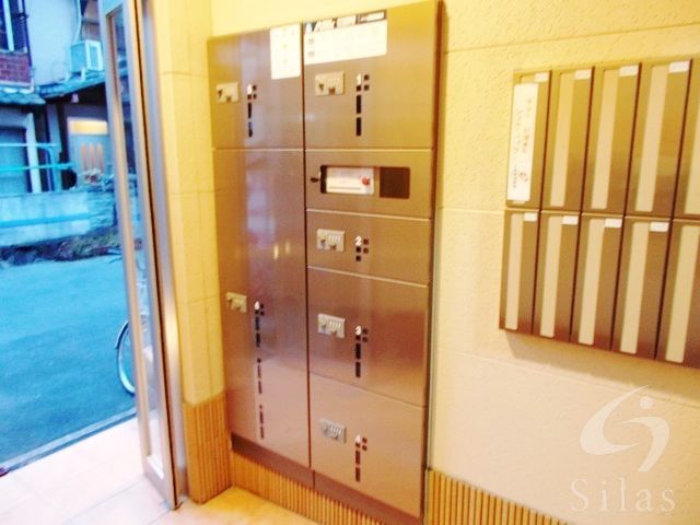 ミッドウエスト小阪