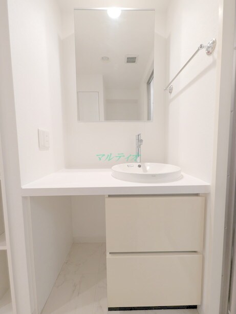 物件内観写真5　(洗面台)