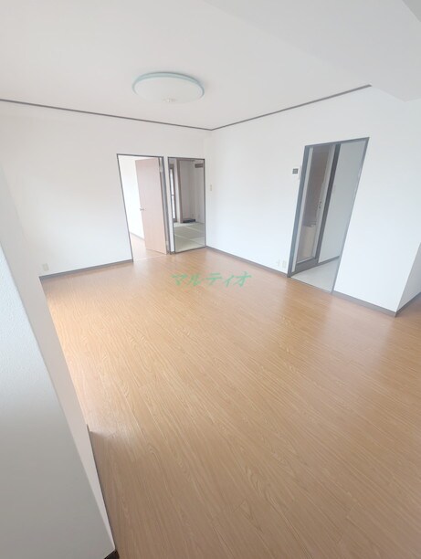 物件内観写真3　(洋室)