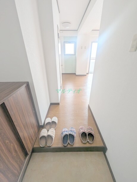 物件内観写真11　(玄関)