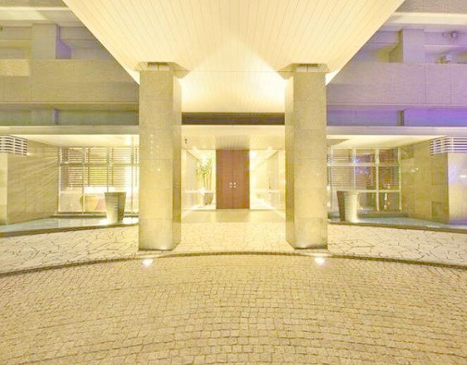 物件外観写真3　(エントランス)