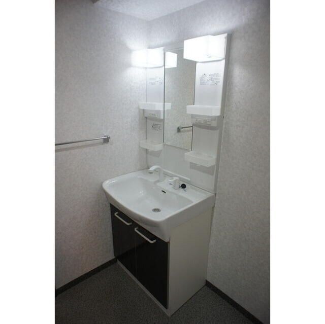 物件内観写真5　(洗面台)
