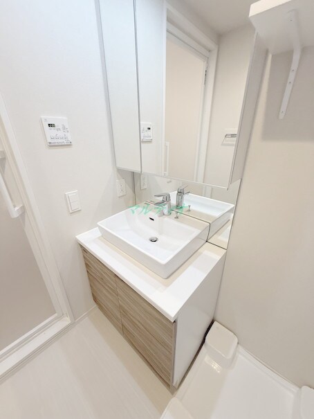 物件内観写真6　(洗面台)
