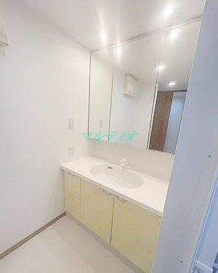 物件内観写真6　(洗面台)