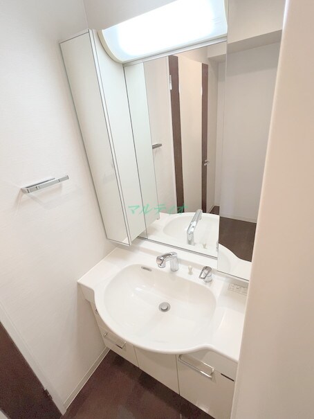 物件内観写真5　(洗面台)