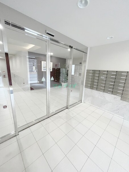 物件外観写真2　(エントランス)