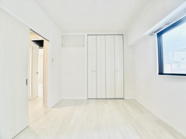 物件内観写真8　(洋室)