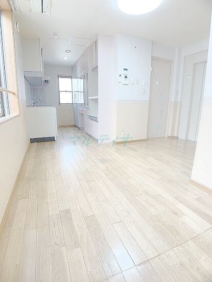 物件内観写真6　(洋室)