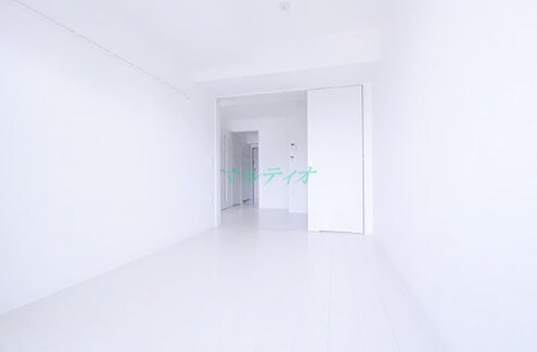 物件内観写真4　(洋室)