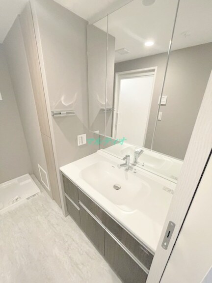 物件内観写真6　(洗面台)