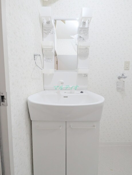 物件内観写真6　(洗面台)