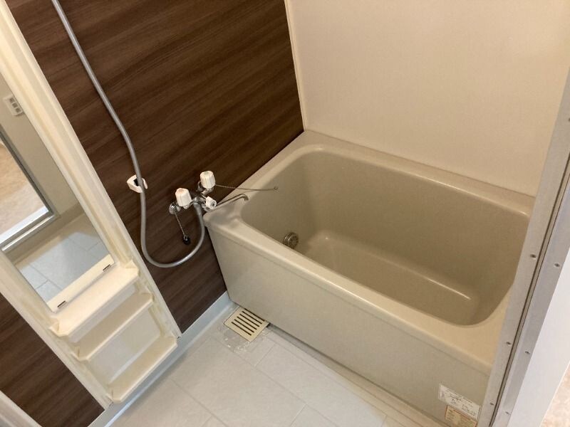 物件内観写真6　(浴室)