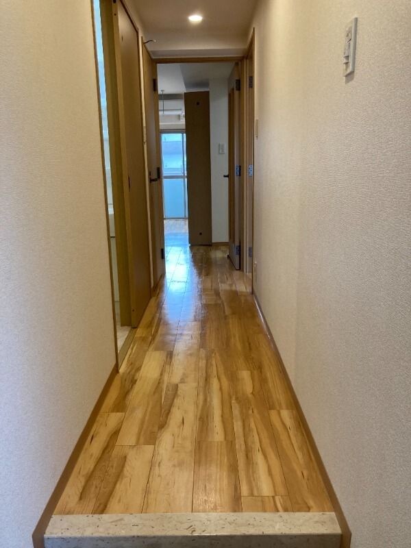 物件内観写真7　(玄関)