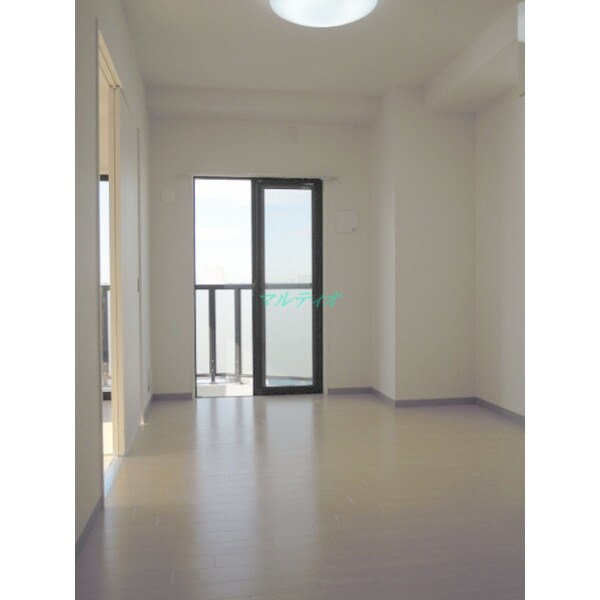 物件内観写真4　(洋室)