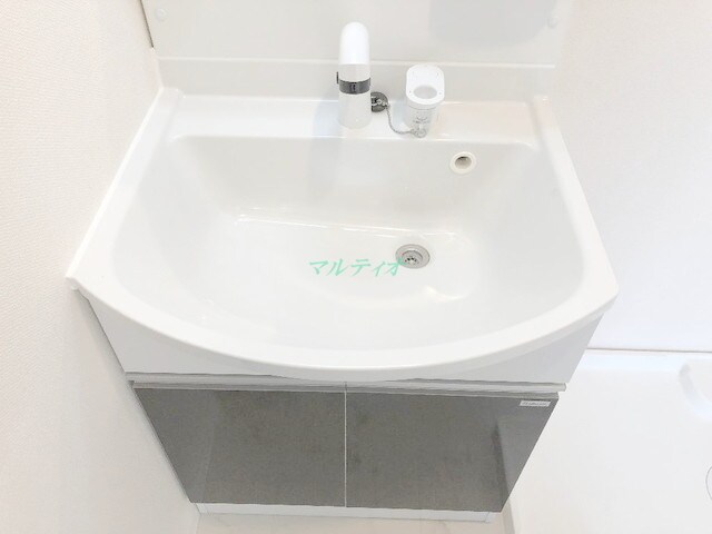 物件内観写真6　(洗面台)