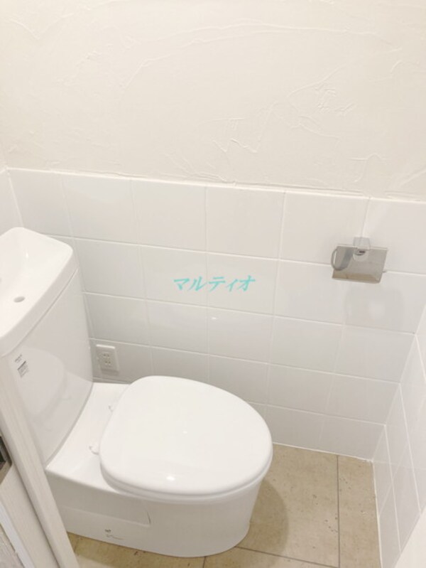 トイレ(トイレはお掃除がしやすいよう壁面施工を工夫しております♪)