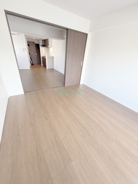 物件内観写真8　(洋室)