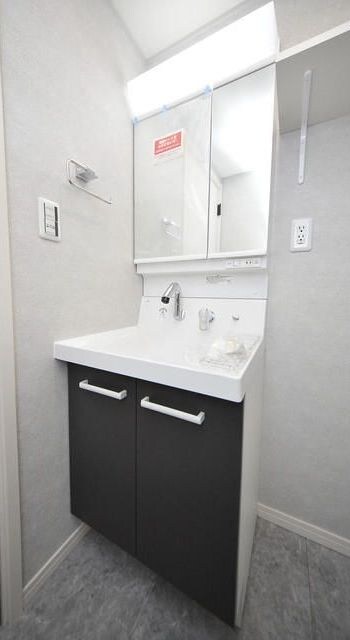 物件内観写真6　(洗面台)