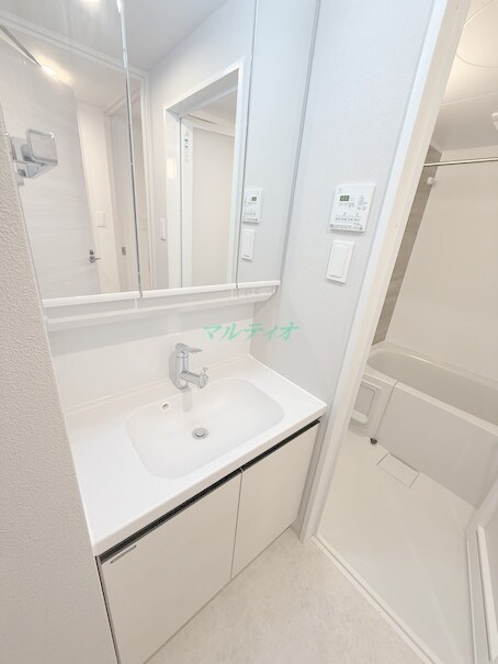 物件内観写真6　(洗面台)