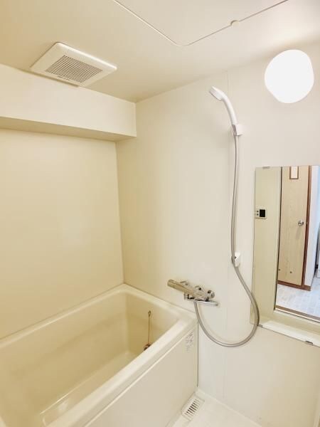 物件内観写真3　(浴室)