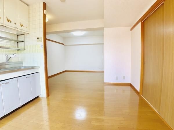 物件内観写真5　(洋室)