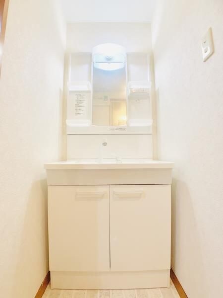 物件内観写真7　(洗面台)