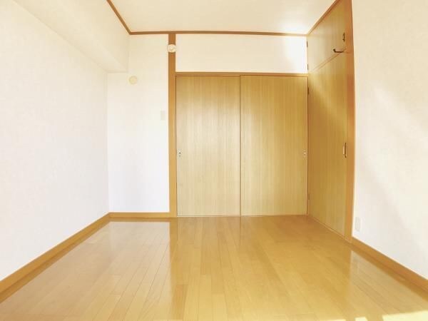 物件内観写真8　(洋室)